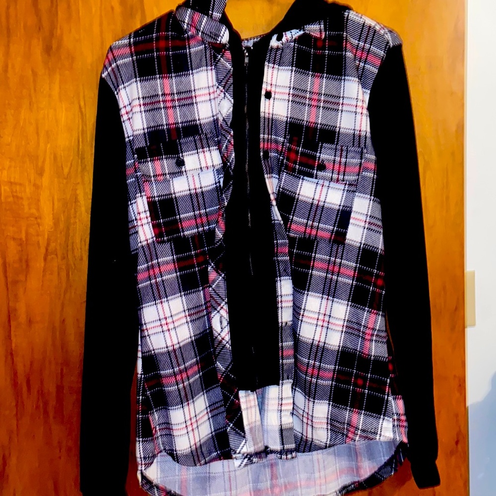 No Boundaries light jacket/sweater